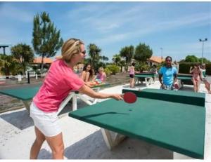 Complexes hoteliers Mobil-home 4chambres-10 couchages - Parking gratuit - 2 acces piscines inclus des 3 nuitees : photos des chambres