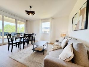 Appartements Le Saphir Disney 8mn Gare 7min PARIS Parking x2 : photos des chambres