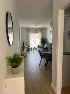 Apartamento Avigar con vistas a la montaña y piscina