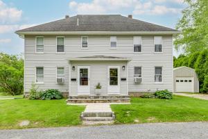 Walk to Downtown Wakefield Haven Near Beaches