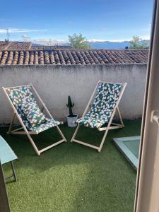 Maisons de vacances Le loft de la Roque : Maison 1 Chambre