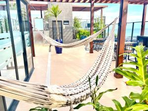 Hyde Park Flat Premium - by Living