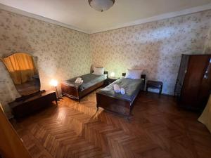 Mountain Guide House