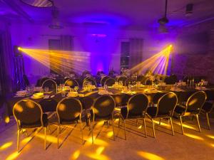 Domki na Kolonii, Trzy domki, nowe, sala bankietowa 82m2