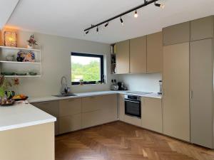 Modern Villa near city with 4 bedrooms