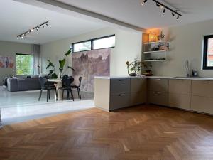 Modern Villa near city with 4 bedrooms