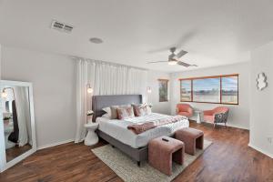 Serenity Splash Upscale Stay Pool Game Lounge