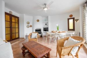 Casa Saona En Riumar ( a 100m de la playa )