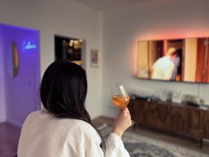 CuxHeaven - modernes Studio-Apartment direkt am Meer mit 65 Zoll TV und Tiefgarage in Duhnen