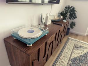 CuxHeaven - modernes Studio-Apartment direkt am Meer mit 65 Zoll TV und Tiefgarage in Duhnen