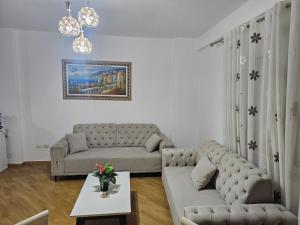 Bral Plepa - Two-Bedroom Apartment Beachfront