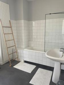 Pretty house with garden near Reims Champagne