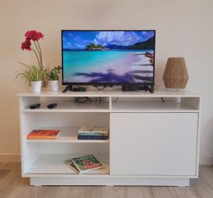 Moderno y Luminoso 2amb en Mogotes con parrilla