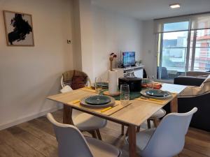 Moderno y Luminoso 2amb en Mogotes con parrilla