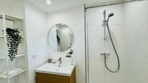 Appartements Arsenal, 4 chambres, Balcon, Parking : photos des chambres