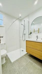 Appartements Arsenal, 4 chambres, Balcon, Parking : photos des chambres