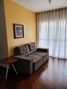 Apto com cozinha e lavanderia