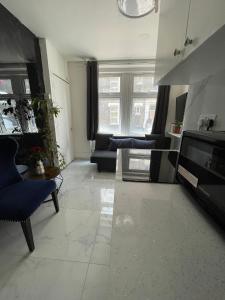 Lovely Ground Floor Miles Apartment