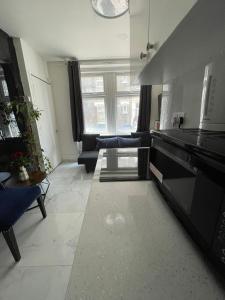 Lovely Ground Floor Miles Apartment