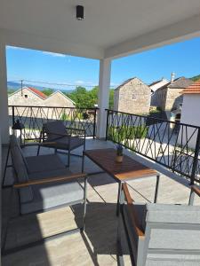 Vila Antisha - Kamena villa sa grijanim bazenom