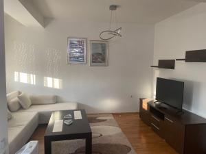 Central Bee Apartment