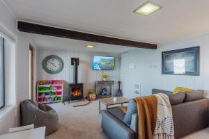 Perch - Breezy Point Hideout