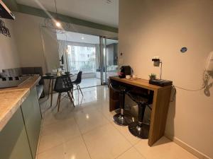 Charmoso studio com vaga no coração do Brooklin