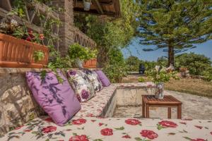 Villa Kirstin in Dikopoulos Bioland, by ZanteWize