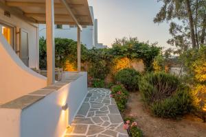 Lavender Minimal Studios