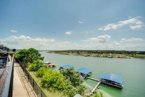 The South Shore of Lake Travis Spicewood Condo