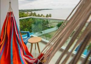 Apto De 3 Hab con Vista y Salida directa Al Mar