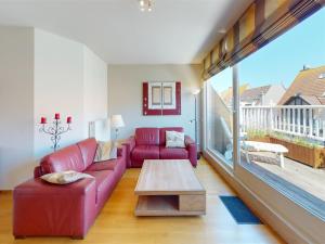 Duplex in Knokke near North Sea Beach