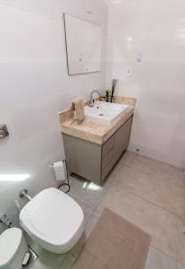 Suíte 02 - Zona Sul prox UMC, Patio Vinhedos e Uberlandia Shopping