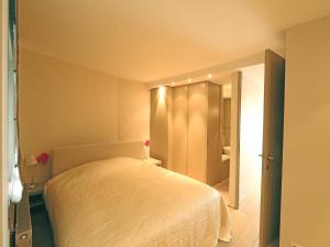 Duplex in Knokke with Stunning Sea Views