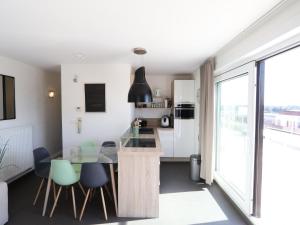 Penthouse in Knokke near Beach and Lippenslaan