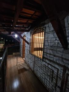 Kitnet Perto de Tudo-Varanda-Garagem