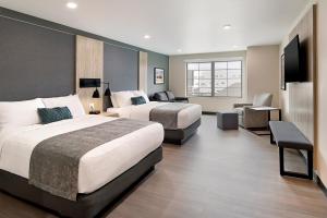 Deluxe Double Room room in ClubHouse Hotel & Suites Rapid City