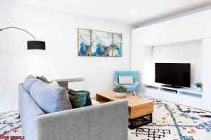 Tennis & Tranquility on Exhibition