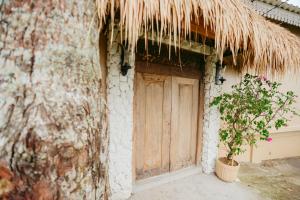 The Little Hill Suite