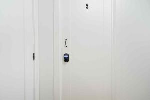 Room n5-Apartment 1 in a SHARED apartment in downtown Montreal