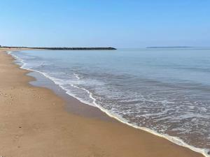 Appartements Appartement cosy avec mezzanine, proche plage et commerces - Chatelaillon-Plage - FR-1-706-29 : photos des chambres