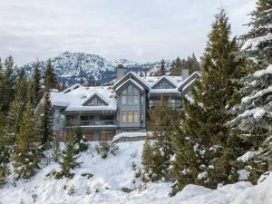 Ravencrest 204 by Outpost Whistler