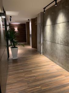 Dpto de lujo en Equipetrol, con piscina