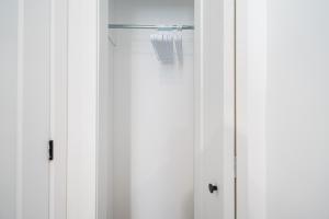 Room in montreal
