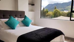 Apartamento moderno con balcón o terraza