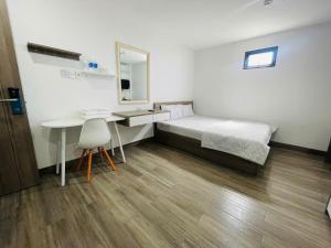 Royal Hotel & Apartment