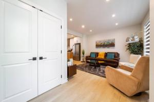 ~CozySpacious3bedroomRetreat~FREEparking•2.5bath