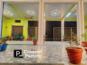 Ayodhya Palace Hotel & Restaurant