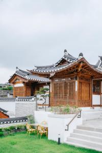 Bukchon Binkwan by Rakkojae