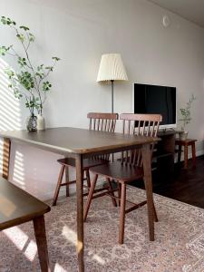 Hongdae Stn 1min Simple Style